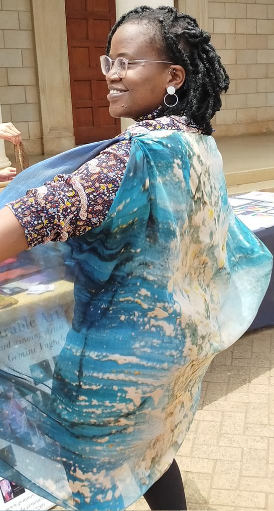 AffordableArtKE's tweet photo. What a fun couple of days. Thanks to all who came and bought books. Thanks to the artists for joining with their art merchandise. Thanks to all the volunteers who made it happen.

Some pics from the last two days.

@janicecreatives https://t.co/tojXg7oc2e