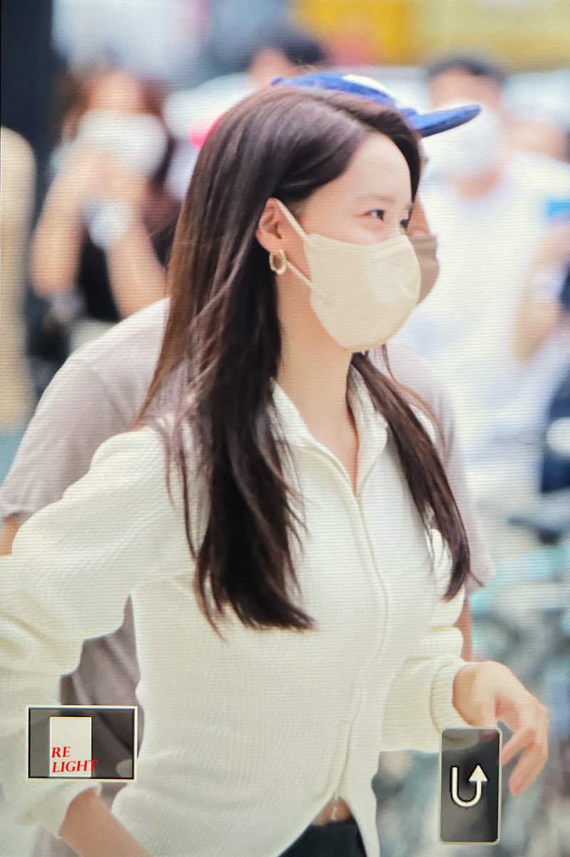 Relight0805's tweet photo. 220911 윤아 영등포
#YOONA #공조2 https://t.co/DVpg41oblH