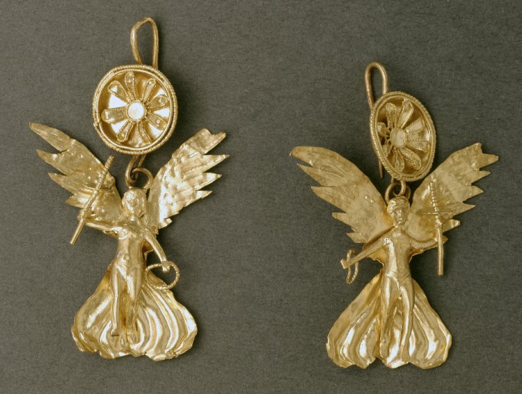 Nike 14k top gold earrings