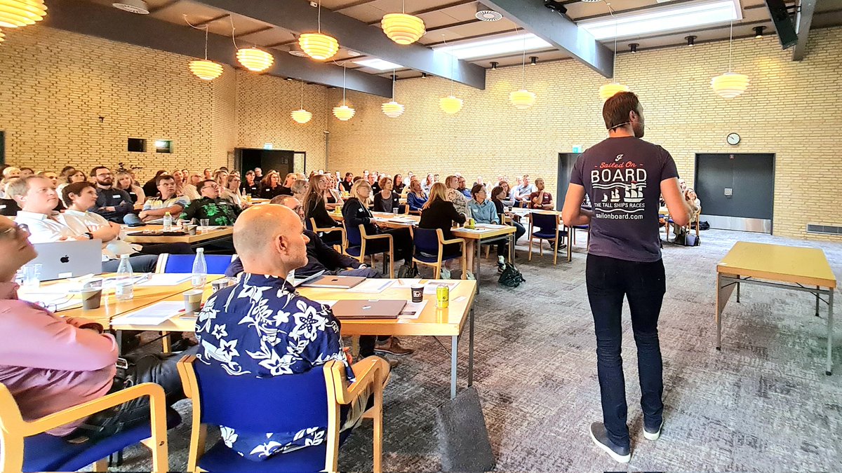 moma_dk's tweet photo. Two days with a lot of science, get-together and fun have ended. We loved all the interesting &amp; short flash talks from our busy cancer researchers, bioinformaticians, medical doctors, clinical academics and CellX initiative directors. See you next year for our annual seminar! https://t.co/Bp3WEu0df8