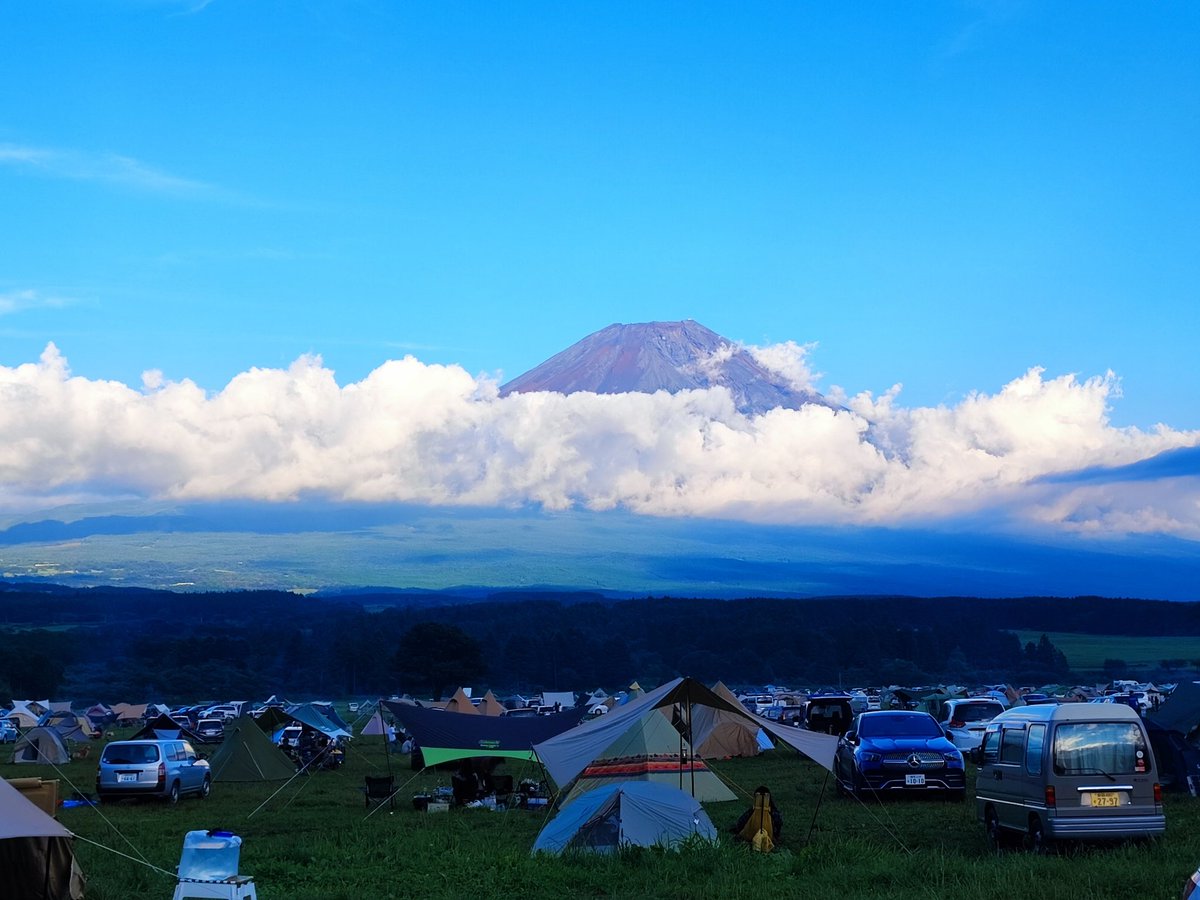kanemie2's tweet photo. ふもとっぱらキャンプ場、昼は暑かったけど、夕方から冷えてきた、現在幕内21度 https://t.co/nfpwKvSZYR