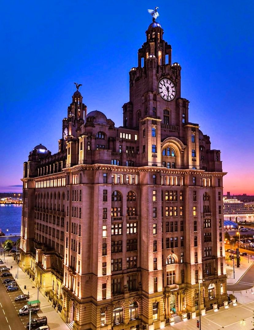 LFC_Chris6's tweet photo. Good morning everyone #YNWA 
Have a great day 😀 https://t.co/mBZ9i1ZoaE