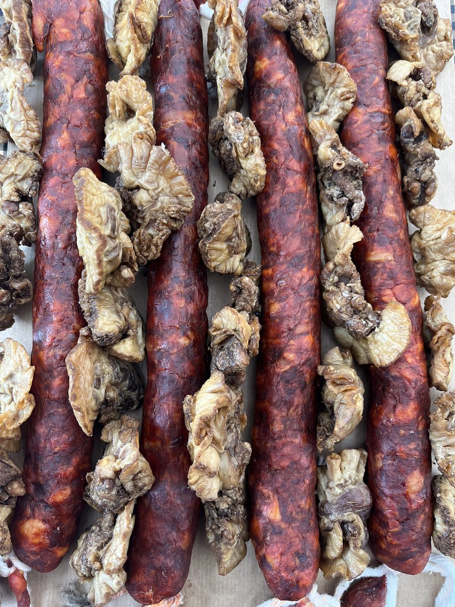 Bona diada a tots!
#cangaburra #embotitscangaburra #km0 #productesdeproximitat #productorscatalans