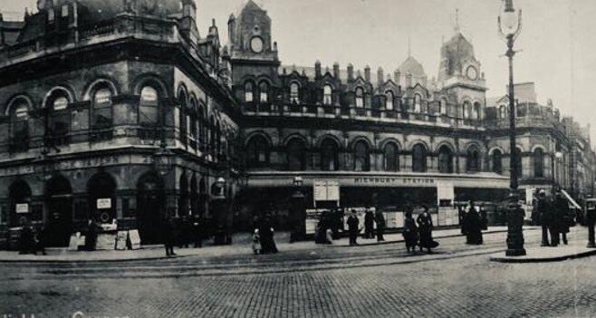 RebuildHighbury's tweet photo. @edwest @El_Sol_Naciente A pre-war photograph of the old station. It took hits from a couple of incendiary bombs, and the blast from the V1 that ‘created’ today’s Highbury Corner. But demolition came in 1966 under British Rail, making way for the Victoria line. https://t.co/9NP8oCVV5H