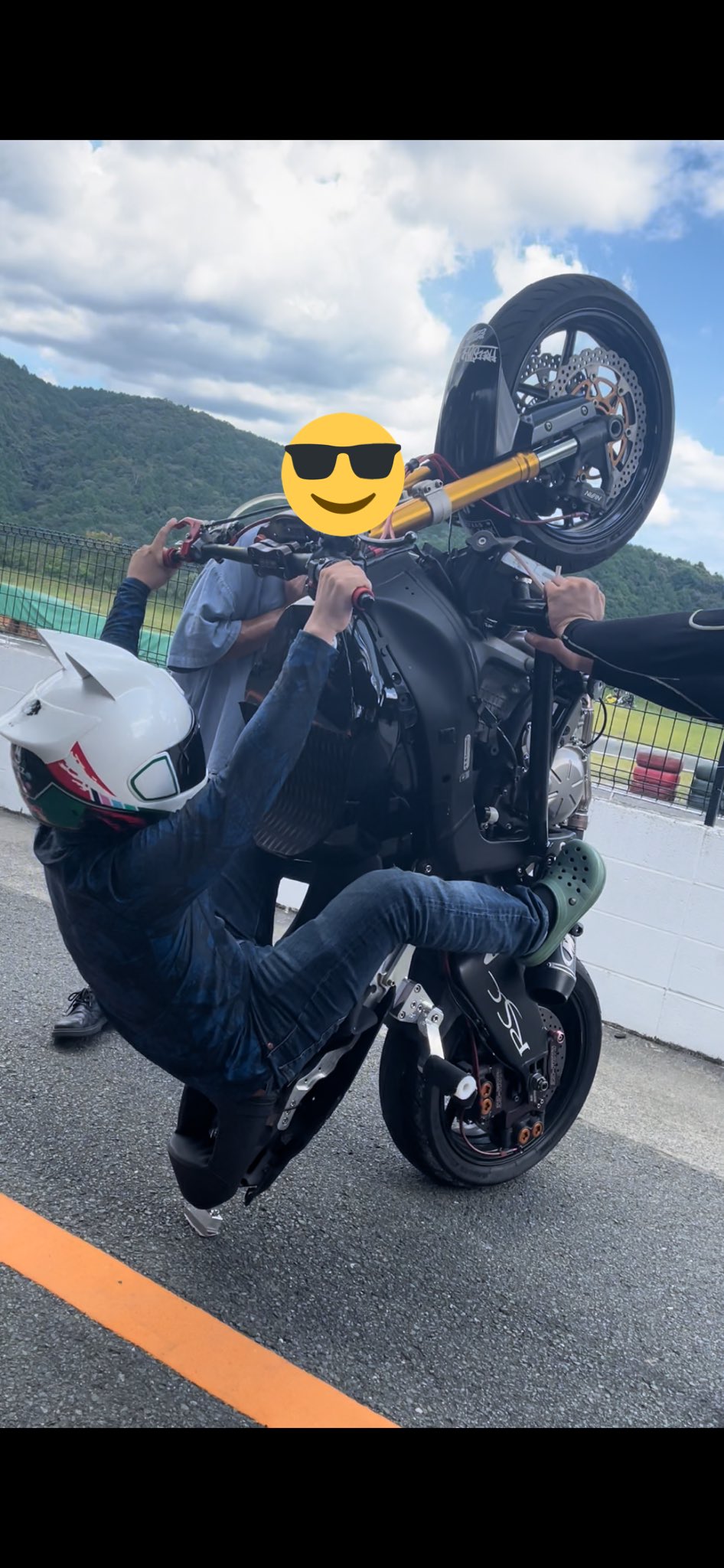 フリスタ ウインドブレーカー