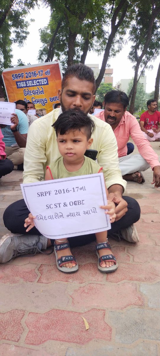 Abhi_Banna_'s tweet photo. માનનીય @sanghaviharsh સાહેબ આપ શ્રી દ્વારા #SRPF_1168 ઉમેદવારોનું #Waiting જલ્દીથી એક સાથે ખોલવામાં આવે એવી વિનંતી અને આશા સહ આ મુદ્દાનું તમેં ખૂબ સારું અને સુખદ નિવારણ લાવશો.. જલ્દીથી જલ્દી #SRPF_SOLUTION આવે એવી આશા છે..
@Bhupendrapbjp
@CRPaatil
@AlpeshThakor_ @CMOGuj https://t.co/VwU0Ykn2dy