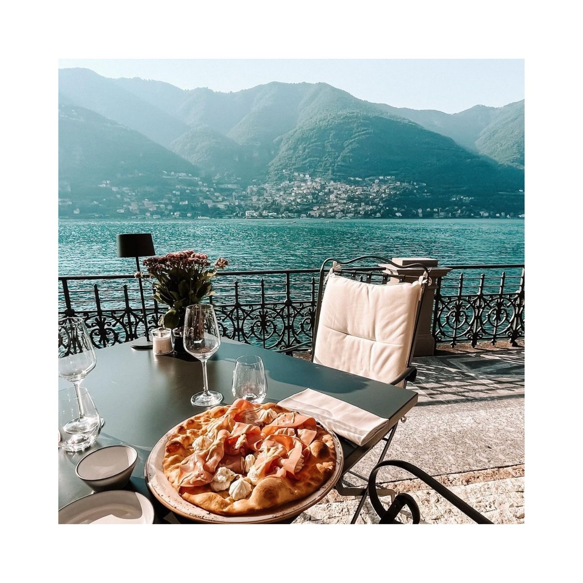 LilyBartWorld's tweet photo. Les week-end de septembre au bord du Lac de Côme sont toujours une bonne idée selon Valentina, l'héroïne de 'Stella'. 🌈
#roman #romanceff #romance #gay #lesbienne #lgbt #lgbtqia #lecture #livre #queer https://t.co/semZQFJfmW