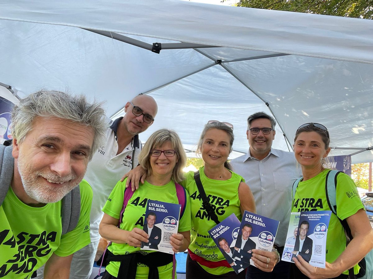 italiaviva_bg's tweet photo. La campagna elettorale è una corsa o la corsa è una campagna elettorale? Nel dubbio, noi ci siamo perché lo sport in Italia ha una triplice importanza: 
#thread 1/4 #terzopolo #bergamo #sport #ItaliaSulSerio #StraBergamo https://t.co/VZmOMxf87h