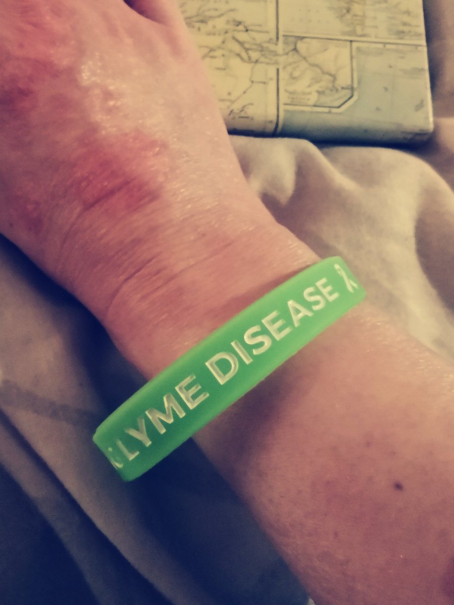 Race ready - @ahamlinuk at the start of #greatnorthrun2022 raising awareness & funds of #lymedisease for @UKLyme. Me-in bed with my Lyme band as support! 

Lyme Disease is misunderstood & misdiagnosed. This needs to change. Early diagnosis is key for best chance of recovery 💚✨