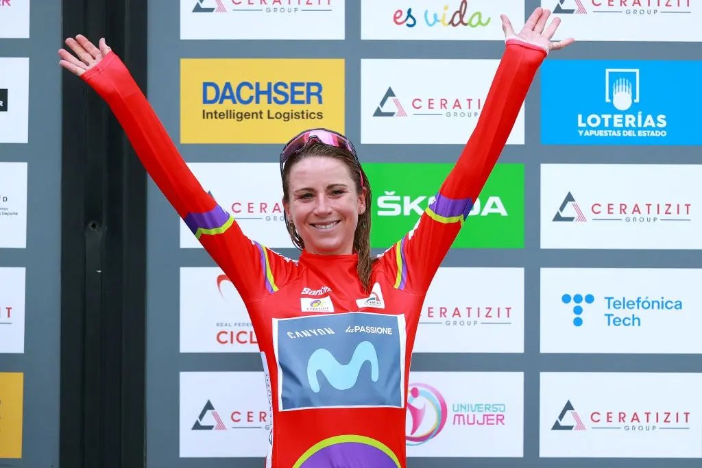 chiodi17's tweet photo. Poco se habla de que esta mujer se va a fumar en un mismo año Giro, Tour y Vuelta.... ACOJONANTE 😱 https://t.co/hqxrCEieSs