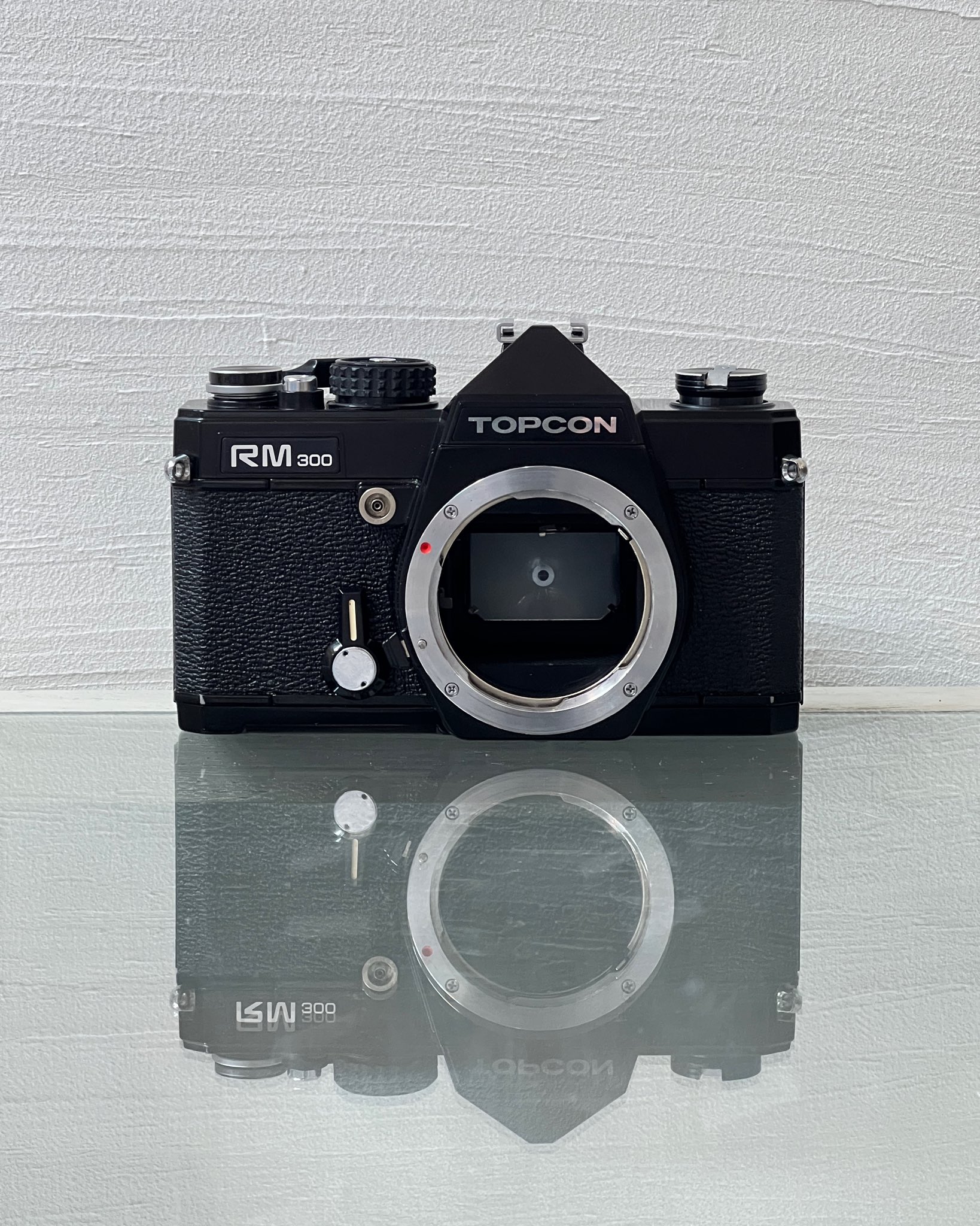 カメラ　トプコンR TOPCON CLUB-Forcal Plane Shutter SLR 1 (R series)