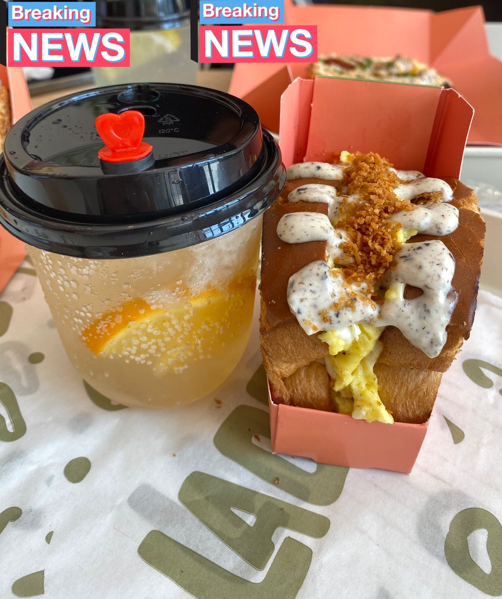 sam55th's tweet photo. لاوف قدر يقدم سندوتشات بيض 🥚🧀🍞 مختلفة عن البقية بتوست بريوش مقمر و اهتمو لأصغر التفاصيل 👏🏻👏🏻 أحييهم على البريوش المحمص والحشوة الراهية و أبدعو في موهيتو الشمام🍈 كان نكهة صيفية ممتازة 👌🏻
📍 https://t.co/SxGL5Ys7Te https://t.co/m0UYSUBMEH