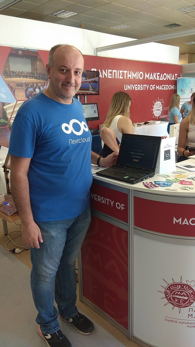 opensource_uom's tweet photo. Ομάδα ανοικτού λογισμικού στην #ΔΕΘ @Nextclouders @openSUSE https://t.co/wRpErD3Qkf