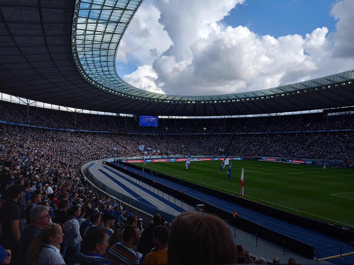 zavagol's tweet photo. Not the biggest crowd yesterday, but the 2nd half was worth it...with my daughter and my friend and his son https://t.co/aOfL6Rr5Rv
