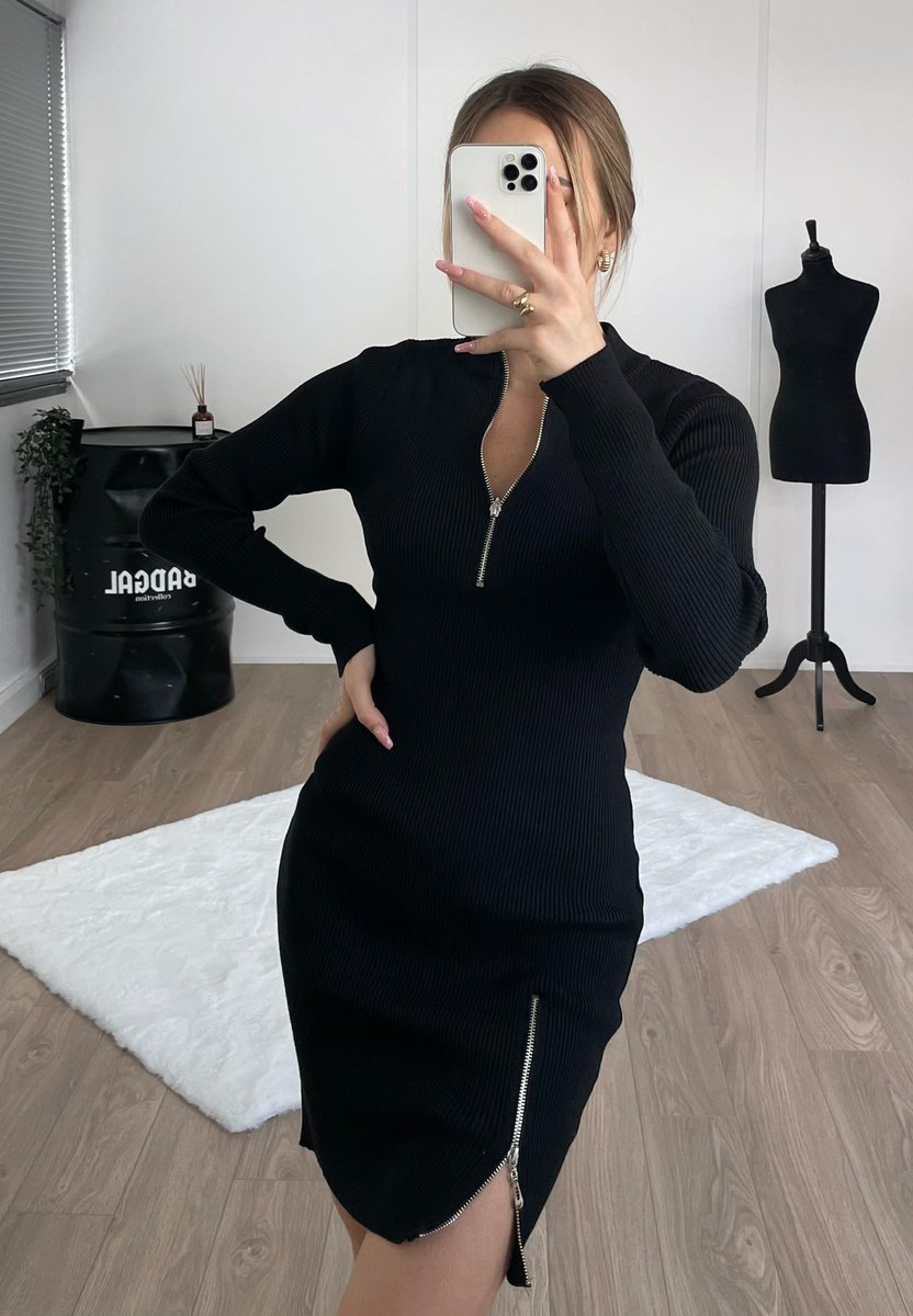 Badgal_Co's tweet photo. La nouvelle collection sera en ligne ce soir à 20h 😍 https://t.co/3Li5e5b2z5