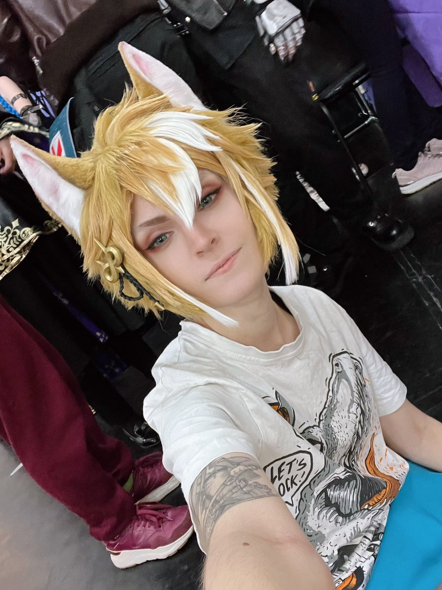 Byaku_kun's tweet photo. Хотела немного похвастаться первым выгулом Горо! На #unitycon
Первое местечко за Геншин моё ,не ожидала 💦❤️ https://t.co/fDvY7LJV1i