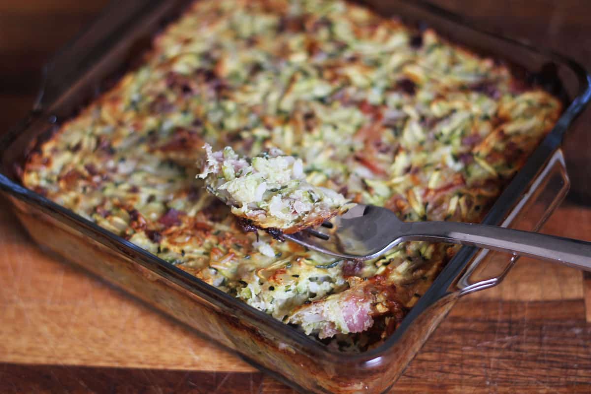 HeleneDelizioso's tweet photo. Une recette minceur facile, rapide et économique. Un petit gratin de courgettes râpées avec du riz et du jambon.

C'est vraiment une recette pour ceux qui n'aiment pas cuisiner ou qui n'en ont pas le temps.  #courgette #riz

https://t.co/J8CIu6vmrJ https://t.co/FBIkW6kpvM