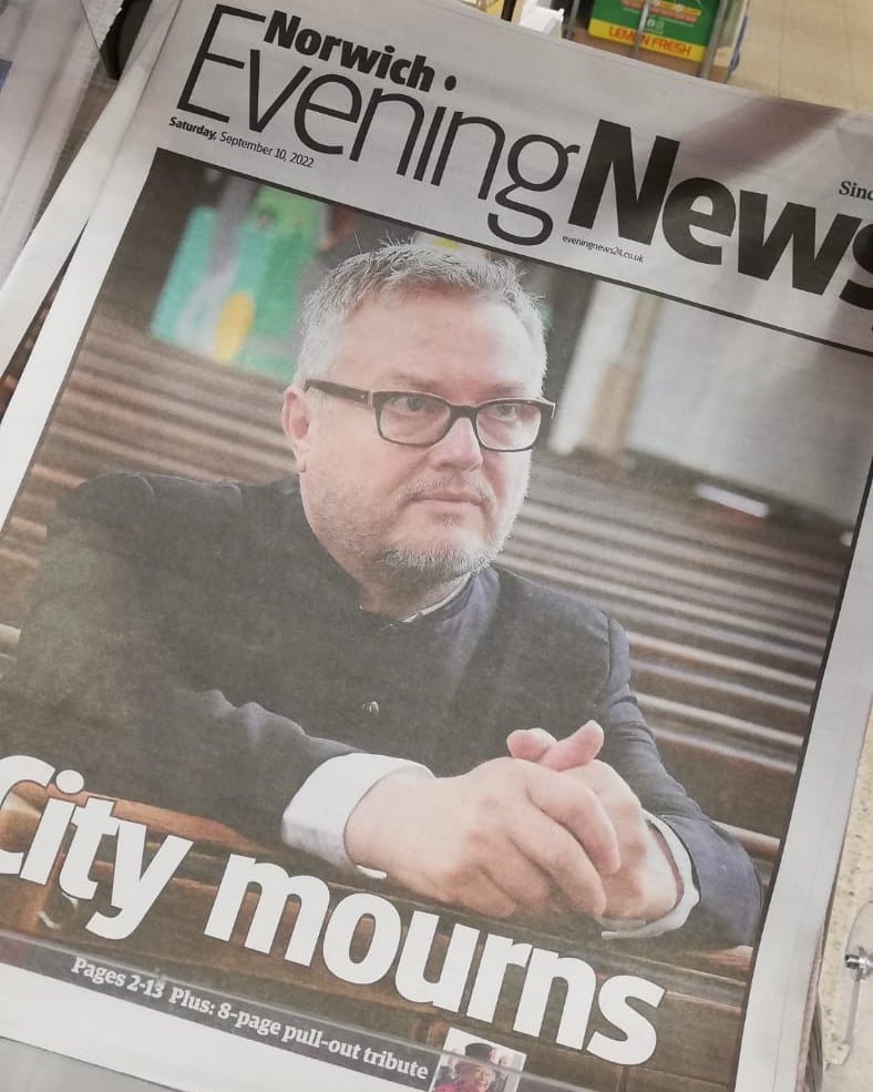 An example of how NOT to cover one of the major news events of the century.
This will go in the archives forever. 

<a href="/EveningNews/">Norwich Evening News</a> <a href="/RoyalFamily/">The Royal Family</a> #editorialfail #photofail #QueenElizabeth #RIPQueenElizabeth #QueenElizabethdeath