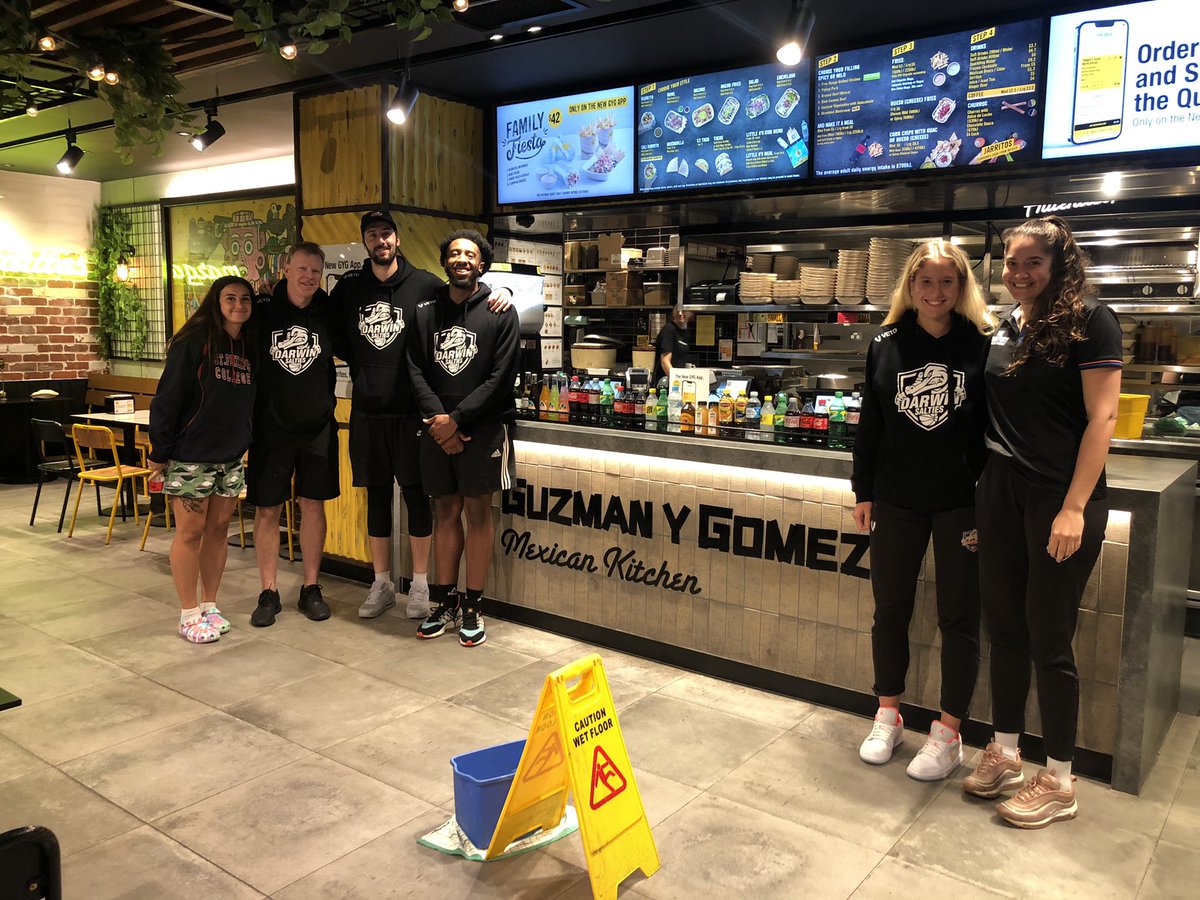 FlinnMatt's tweet photo. @larathom @guzmanygomez @NBL1 Hands down the food of choice for the @DarwinSalties athletes… 🐊 https://t.co/7kdTRMFwLP