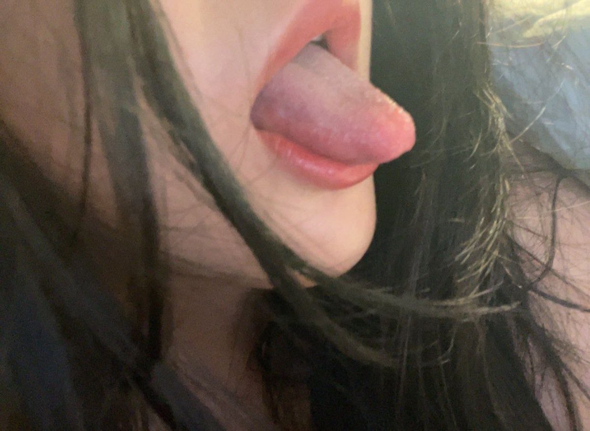 cami08824's tweet photo. 聽講好多人中意我條俐 想比我奶下細佬   我打算post條bj片
#淫hk #港女 #大pat #大波 #白滑 #肥妹 https://t.co/1Gd9TTHLlm
