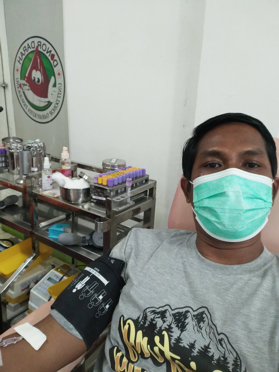 Alhamdulillah donor darah ke 70.💉❣️🤟🙏😇

<a href="/bloodforothers/">BFO</a> <a href="/Blood4LifeID/">BFL INDONESIA</a> <a href="/dutadonor212/">BLOOD DONATE AMBASSADOR</a> <a href="/pmi_tangerangct/">PMI Kota Tangerang</a> <a href="/PMI_KabSerang/">PMI KABUPATEN SERANG</a> <a href="/AboutTNG/">About Tangerang</a> <a href="/Kota_Tangerang/">KOTA TANGERANG</a>