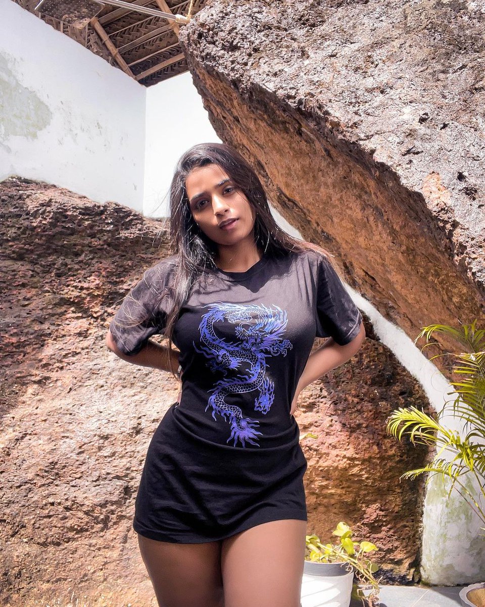 TheSuhuu's tweet photo. Follow :- @TheSuhuu 💥💥💥
.
#Suhuu #tranding #instagood #instadaily #instafashion #instamood #model #bollywood #viral #viralpost https://t.co/WphgmhS0ST