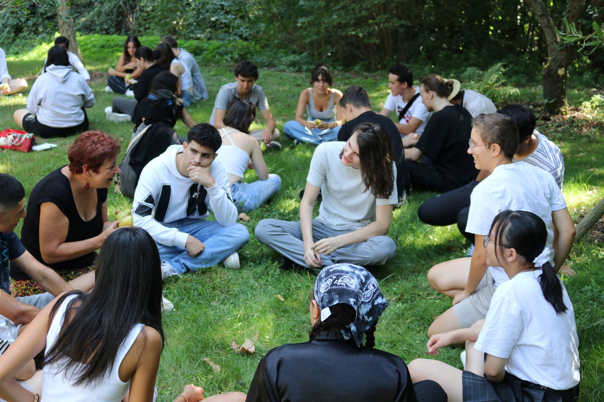 VillebonCharpak's tweet photo. Accueil de la nouvelle promotion #promo2025 à l'Institut. #convivialité #échange #découverte. Bienvenue à tous et toutes ! https://t.co/RTAiOmW9qL