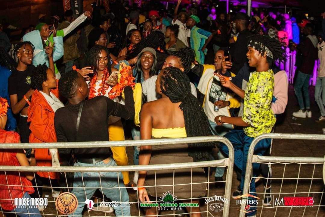 kumavanilla's tweet photo. Hello there , Let's go to @vintagepicnicsa presented by @jagermeistersa 

10 DECEMBER 2022 // GOG - PROTEA GLEN - SOWETO 📌 https://t.co/ZPq9VrVm7g