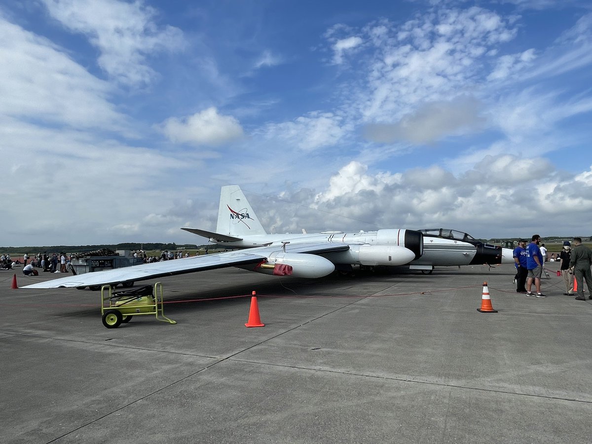 c50cub96's tweet photo. 尾翼のNASAでテンション爆上がりでした、ええもん見れましたわ〜。 #三沢基地航空祭 #WB57F #NASA https://t.co/UOIoV9jzrd