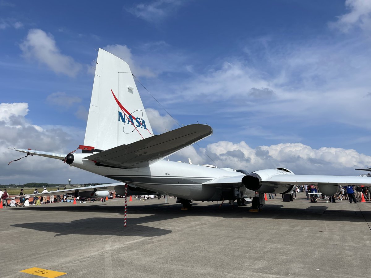 c50cub96's tweet photo. 尾翼のNASAでテンション爆上がりでした、ええもん見れましたわ〜。 #三沢基地航空祭 #WB57F #NASA https://t.co/UOIoV9jzrd