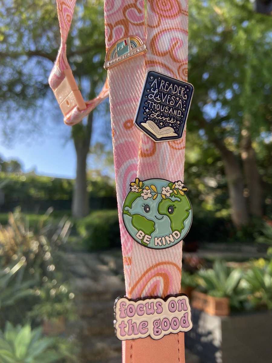 New work accessories 🥰✨🌈✌️💕📚 #bekind #focusonthegood #booksfordays #readerlivesathousandlives #lakkariart #lakkaripitt #teacherlatte <a href="/teacherlatte/">teacherlatte</a>