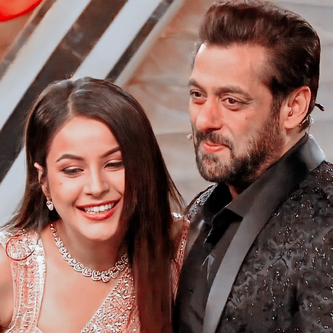 mdJunaid78's tweet photo. I wish you a hearty Congratulations to #ShehnaazGill for making her Debut in Bollywood with Megastar #SalmanKhan Wishing all the best to #ShehnaazGill your first movie
#KisiKaBhaiKisiKiJaan 

SHEHNAAZ BOLLYWOOD DEBUT https://t.co/u26p2dIMQJ