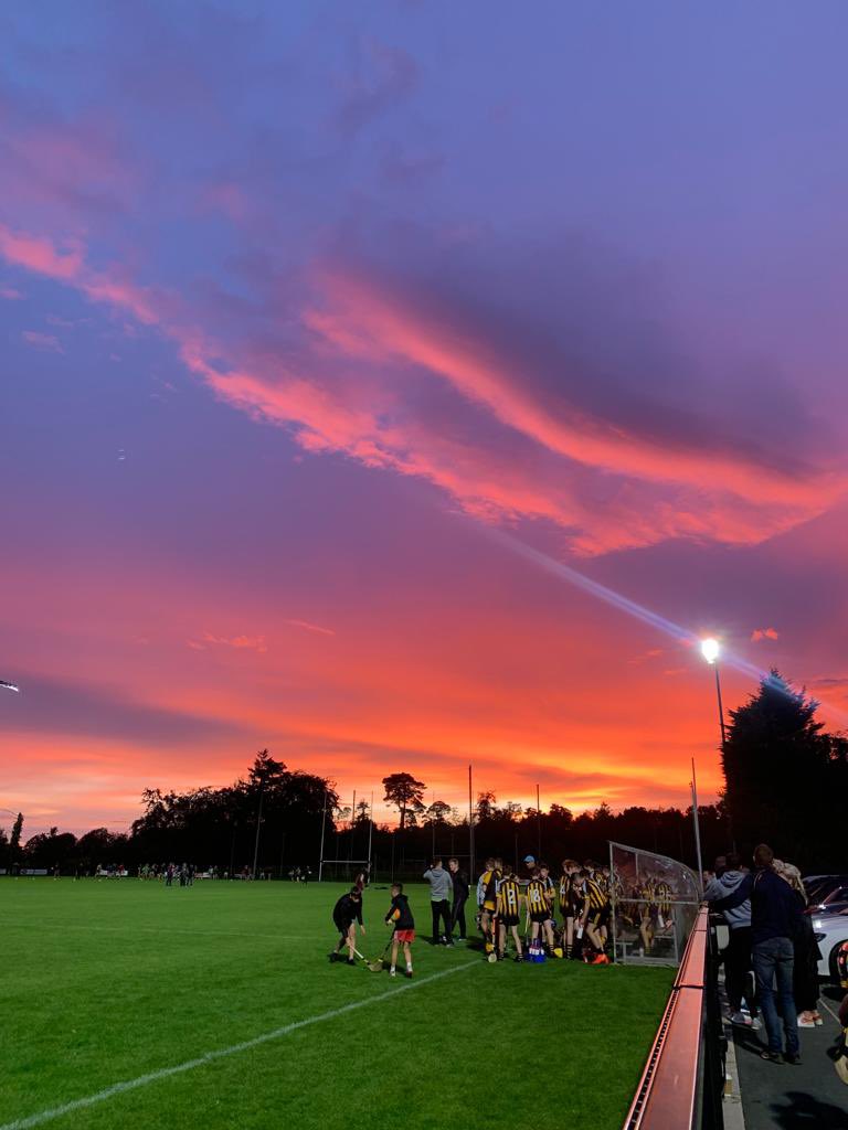 A fantastic picture from during the week of the red sky in the backdrop of Pairc Eire Og 👌✅