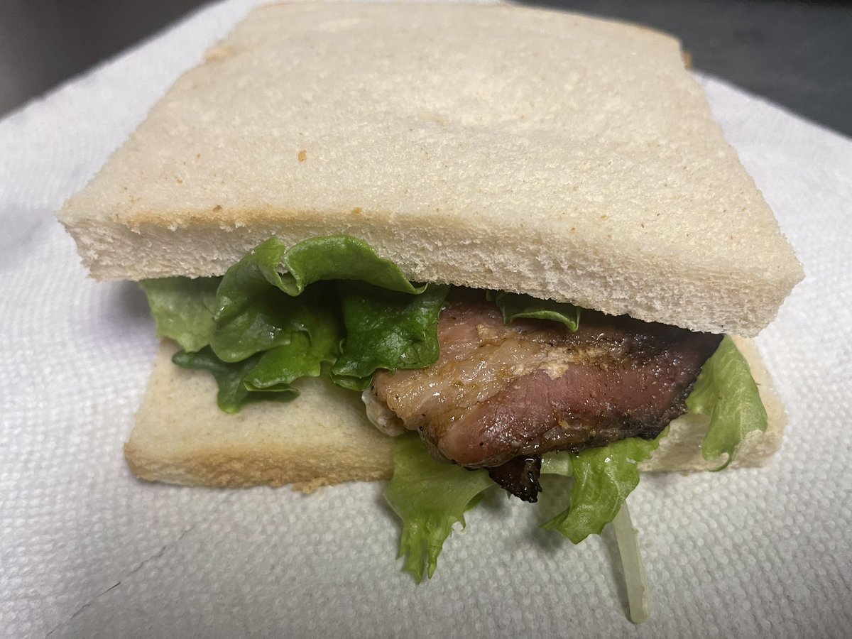 MamyMauve's tweet photo. Love this 💓
ご近所でレタス🥬のサンプルをいただいたので使ってみました。
#bowery #luttuce #baconegg #crispyleaf #Sandwich #ベーコンエッグサンド #サンドイッチ #料理好きな人と繋がりたい #レタス https://t.co/9zHUJIL6Dp