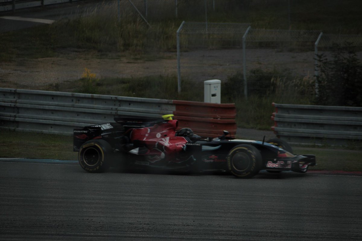 fistaaaah's tweet photo. 1st time at the track :) https://t.co/Wxpx4o64iq