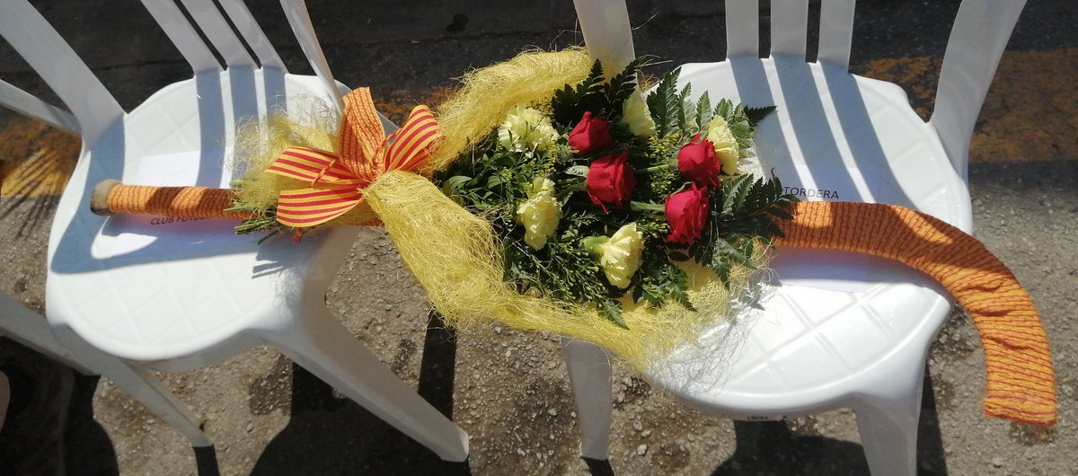 clubpatitordera's tweet photo. El Club Pati Tordera us desitja Bona Diada de Catalunya tot participant a la ofrena floral a la Pl. LLUÍS compans!!! https://t.co/TkwDbcrBFE