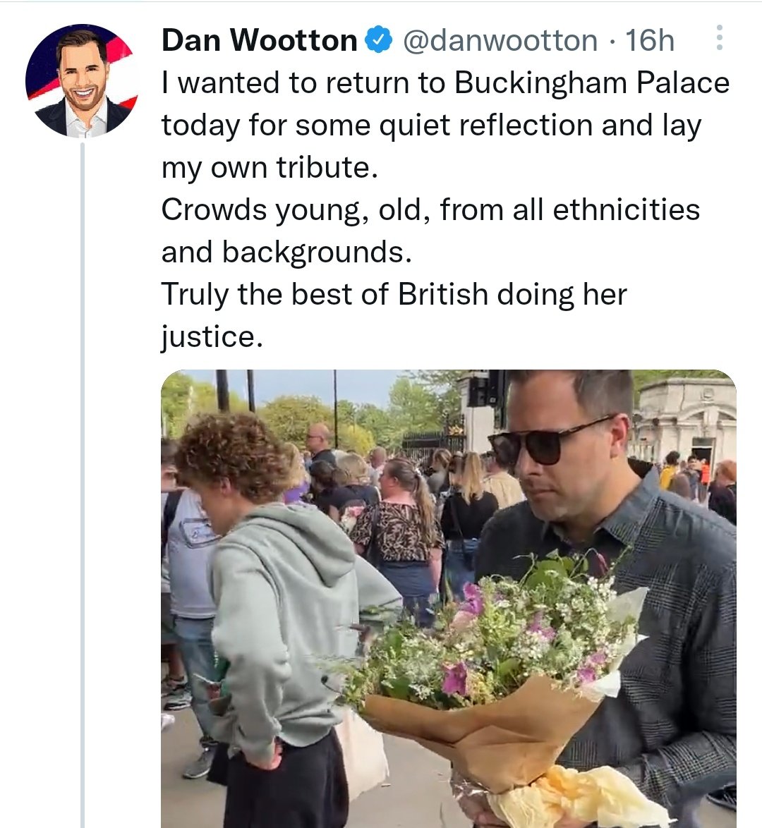 SunApology's tweet image. Hi @danwootton. How lucky that a photographer happened to be here to capture this deeply personal moment.