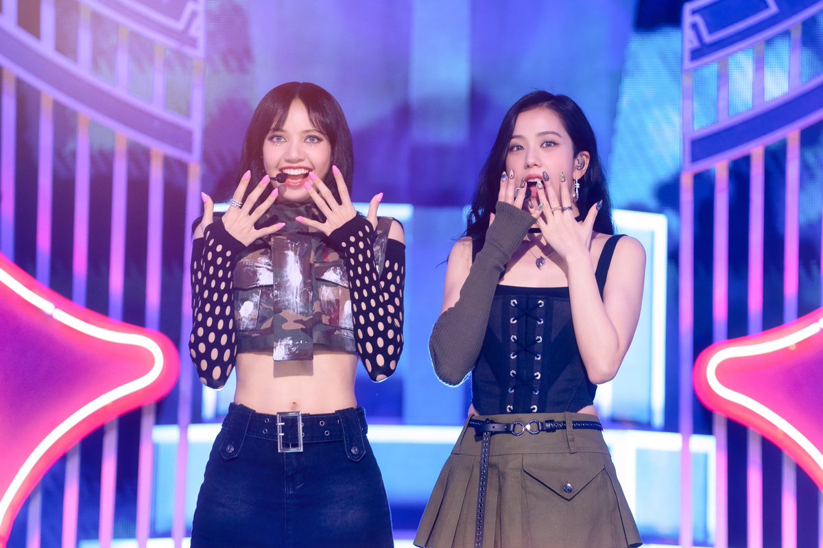 🐰🐥LISOO THAILAND💜💛 #ลิซูแฟนกันค่ะ tweet media