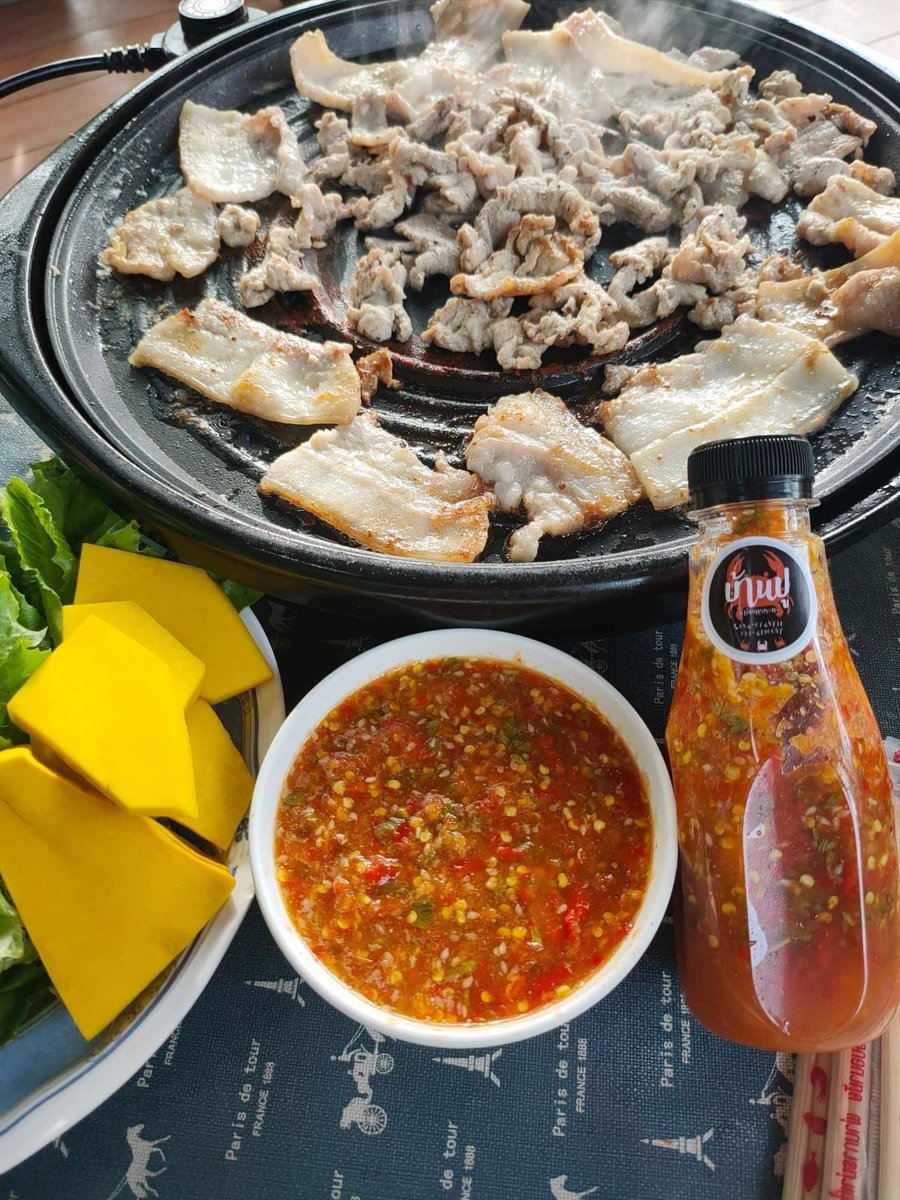 finfoodbanpu's tweet photo. ช่วยแม่ค้ารีทวิตหน่อยนะคะเดือนกันยายนแจกน้ำจิ้ม2รางวัลรางวัลละ3ขวด+พร้อมแคปชั่นปังๆ ช่วยเปิดการมองเห็นหน่อยน๊าใส่ #แจกน้ำจิ้มบ้านปู อยากให้ทุกคนได้ลอง อร่อย กลมกล่อม จัดจ้าน ทำสดใหม่ กินได้หลายหลายเมนู ใครยังไม่ลองลองเถอะ 1ขวด35บาท3ขวด100บาทเท่านั้น ปังๆแน่นอน🤣🙏🏻😆 เชิญชวนให้ลอง https://t.co/b9QKm8bTnl