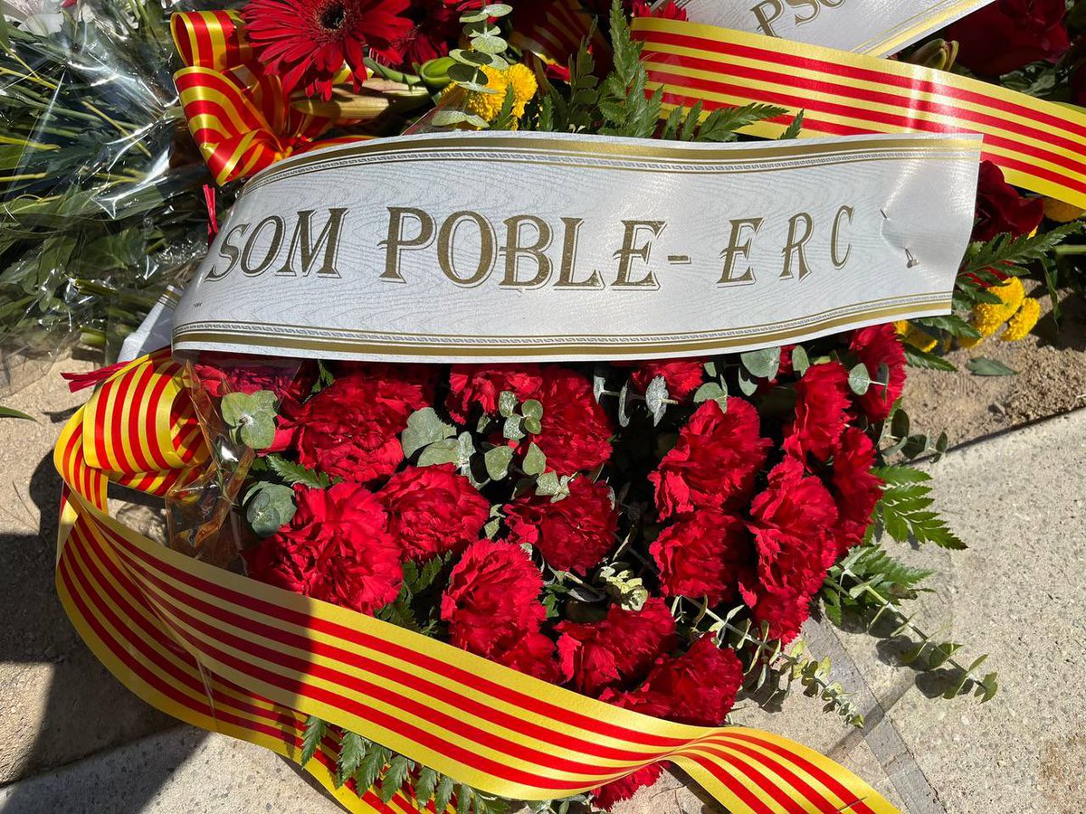 Som_Poble's tweet photo. Des de el Grup Municipal @Som_Poble - @ERC_elvendrell us desitgem una bona #Diada2022 #11deSetembre
#SomPoble #SomUnitat #RecuperemElVendrell https://t.co/X9Zbs09Haw
