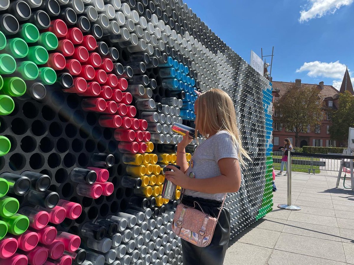 chaquecanette's tweet image. En ce moment à @villecolmar le #PixelCan de #chaquecanettecompte avance ! @citeofrance @Constellium #recyclage #tri #citeo @LesConnexions