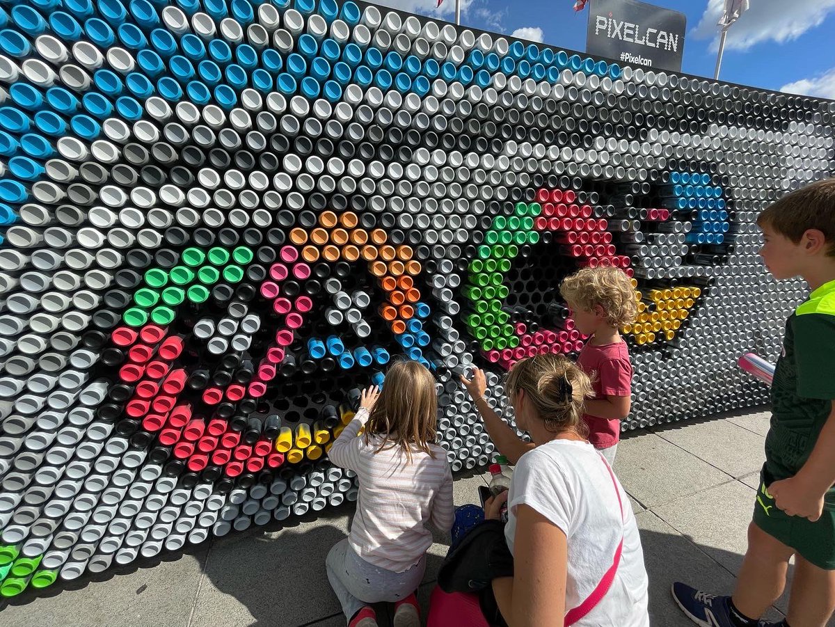 chaquecanette's tweet image. En ce moment à @villecolmar le #PixelCan de #chaquecanettecompte avance ! @citeofrance @Constellium #recyclage #tri #citeo @LesConnexions