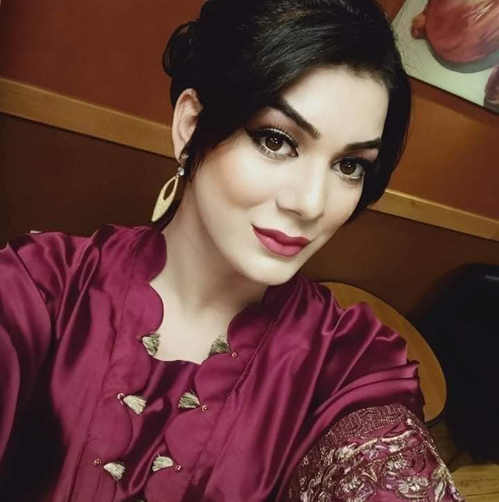 Internetda haqiqiy bolmagan jinsiy aloqa pozitsiyalari Ekaterina Strizhenova jinsiy aloqa video