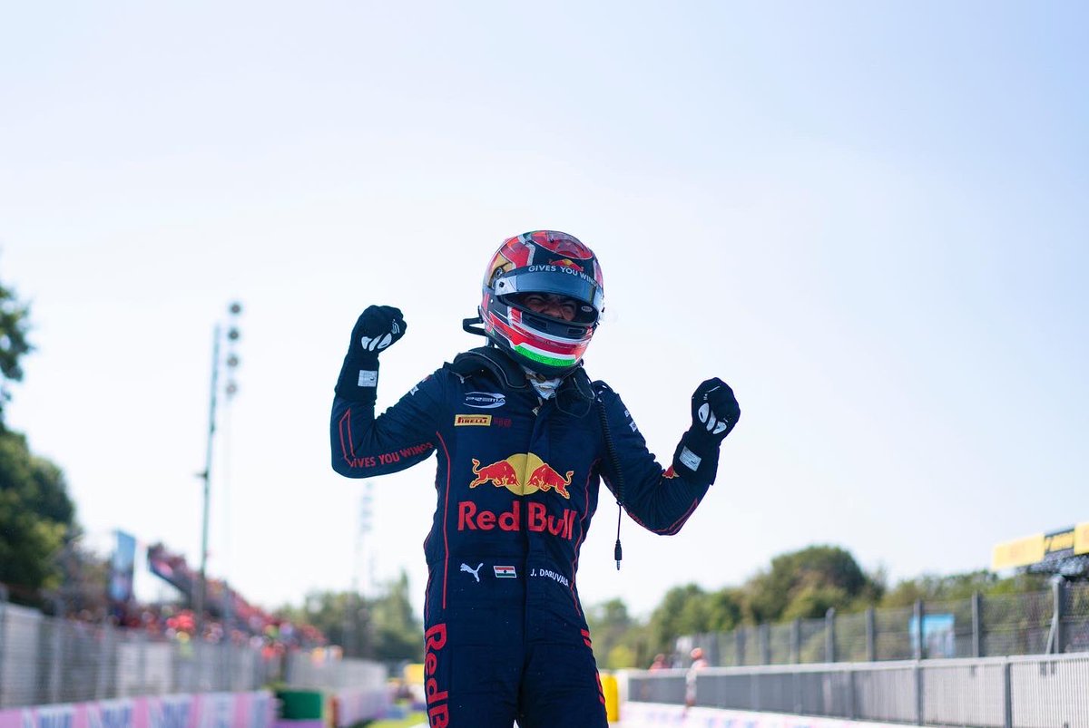 DaruvalaJehan's tweet photo. Yesss, P1!🏆… A big thanks to the boys and girls @PREMA_Team - the car was rapid and the pit-stop amazing ✅
Feels good to go into the break with a double podium under my belt!💪🏽
📸 James Gasperotti
#RedBull #RedBullJuniorTeam #Prema #PAP #Winway #F2 #ItalianGP https://t.co/PRtF6EHtGG