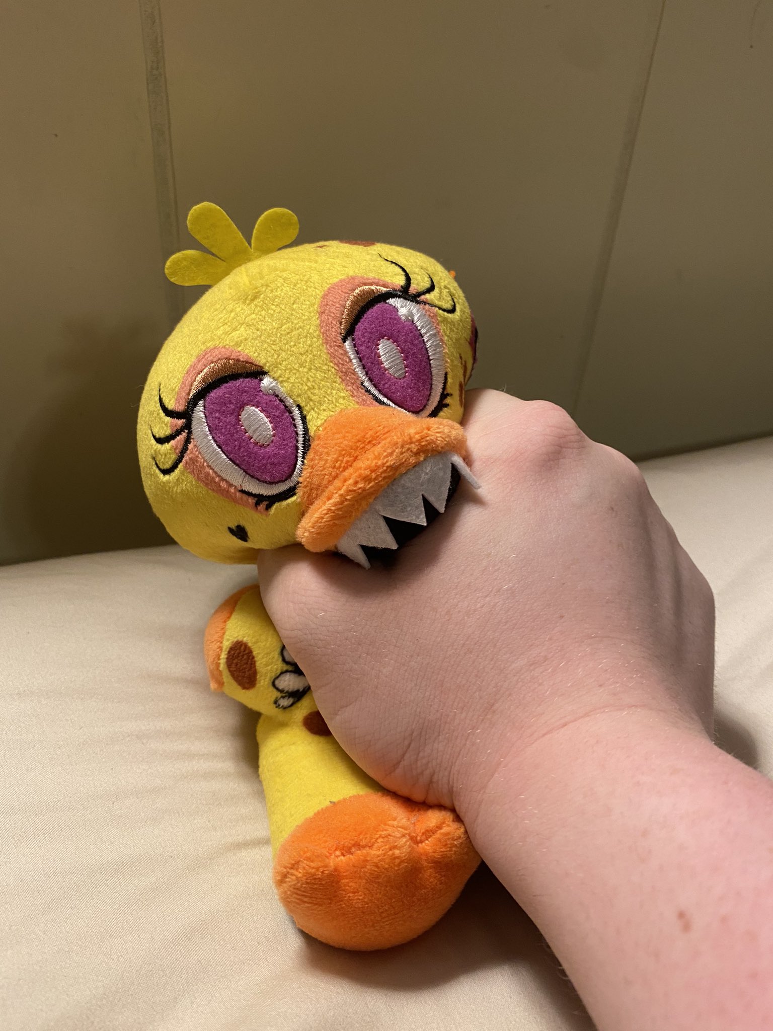 Five Nights At Freddy's Jumbo 40 Plush - Chica