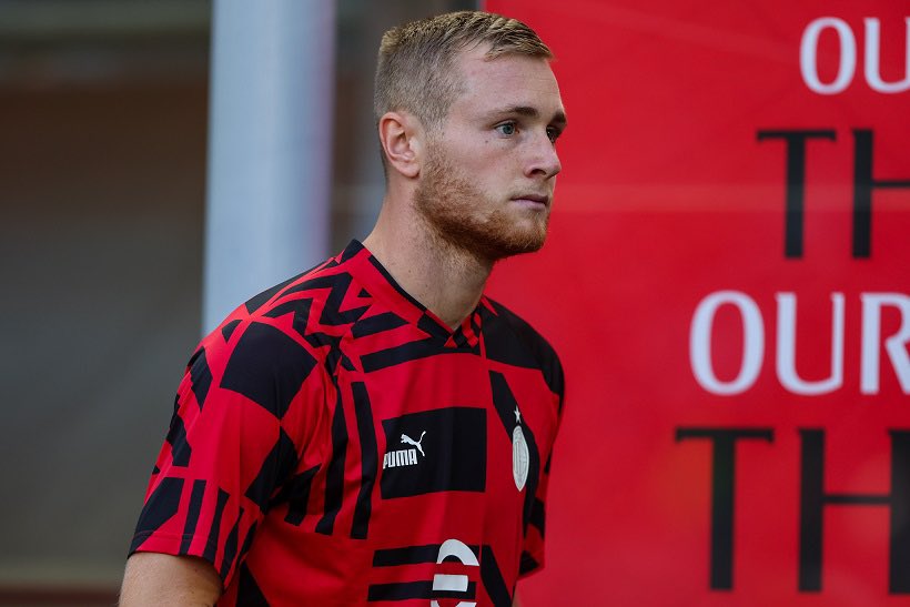 Statisticodelmt's tweet image. I numeri di #Pobega in #SampdoriaMilan :
78’ minuti giocati
49 tocchi
85,4 precisione passaggi
1 tiro fuori
5 contrasti vinti (aerei/terra) su 9 
7 possessi persi
0 dribbling tentanti
1 intercetto
1 dribbling subito 🧮