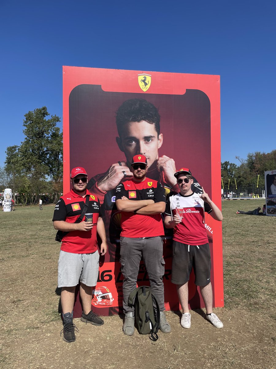 Turri2807's tweet photo. Forza Ferrari ❤️ #tracktv #monzagp #italiangrandprix #ferrari #f1 https://t.co/RTyLq8wqQd