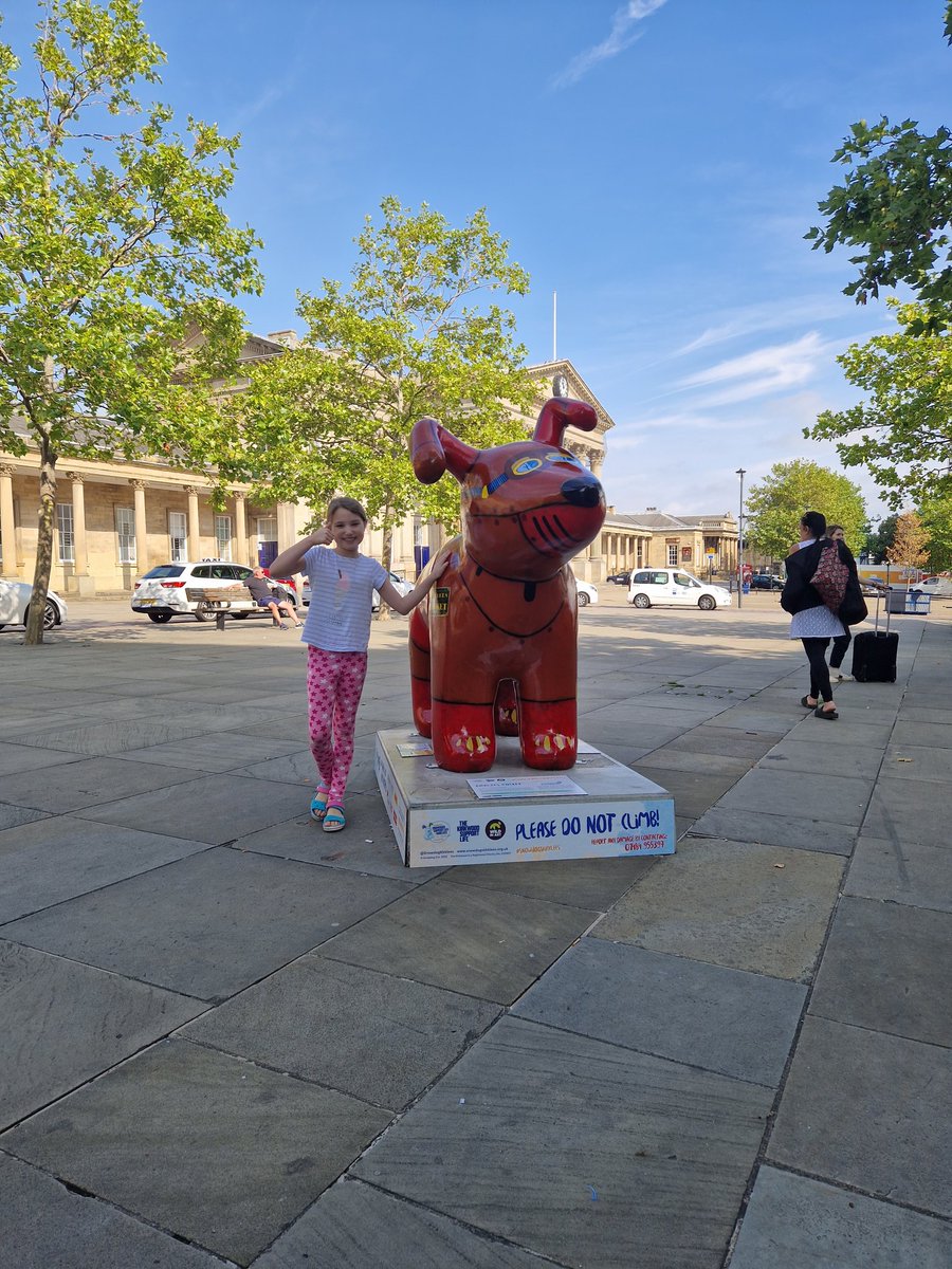 We have been to see a few of the #Kirkleess snow dogs today. Maeve was very excited to see the <a href="/locala/">Locala Health & Wellbeing</a> logo on them. 🥰💜