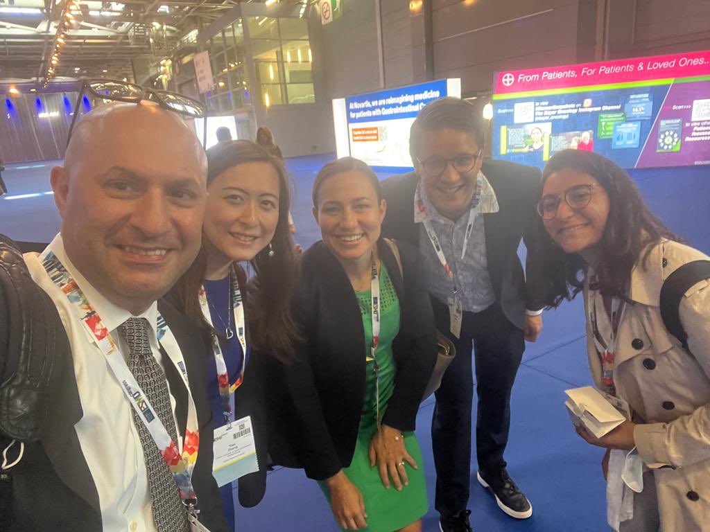 TiansterZhang's tweet photo. Best part of poster session is seeing friends @DrChoueiri @DrRanaMcKay @Daniel_J_George @Dominick_Bosse @neerajaiims #SusanHalabi https://t.co/psmzKzMkuz
