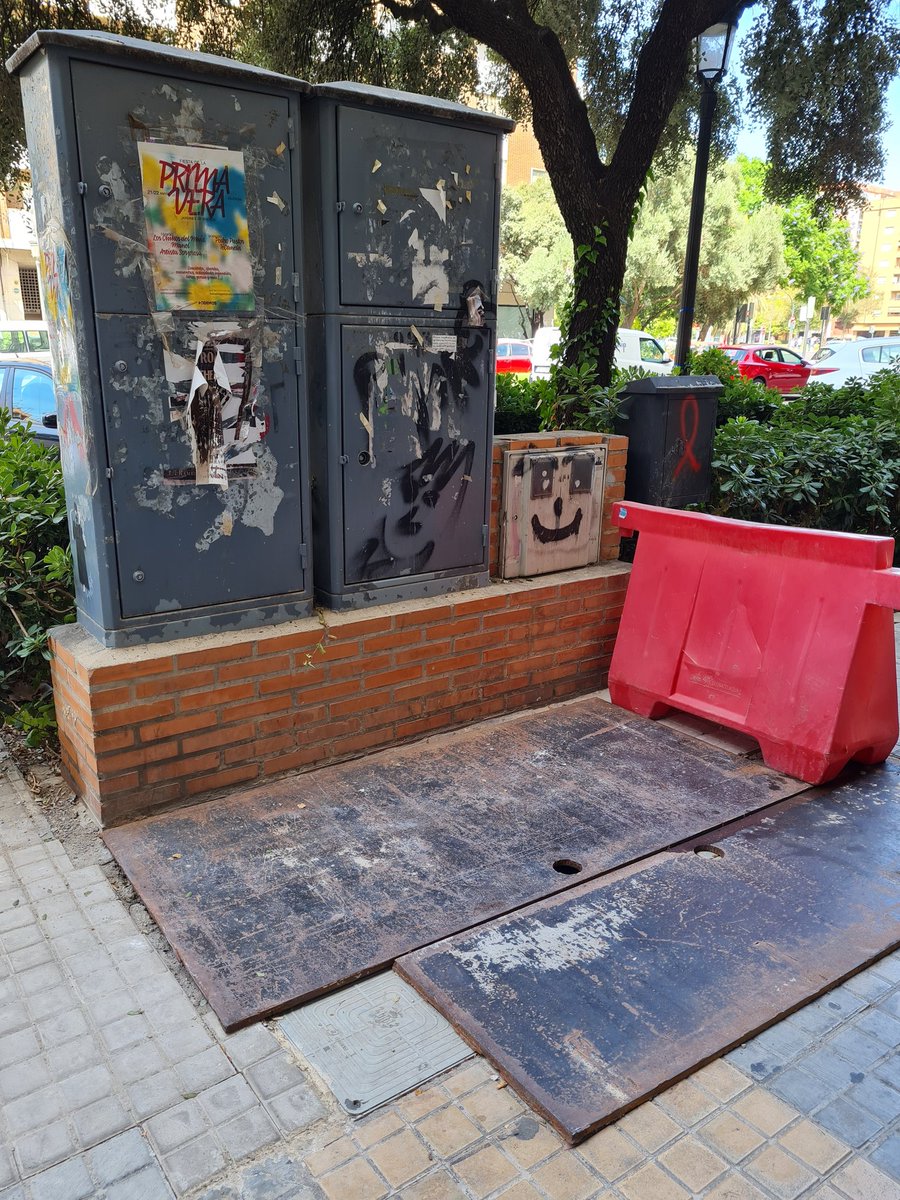 bermejova's tweet photo. Septiembre... ¿pensabais que ya estaba arreglado? ¡Pos no!
#verguenza @AjuntamentVLC #heperdidolacuentadelosmeses #sanmarcelino https://t.co/UVF5ntzoM9
